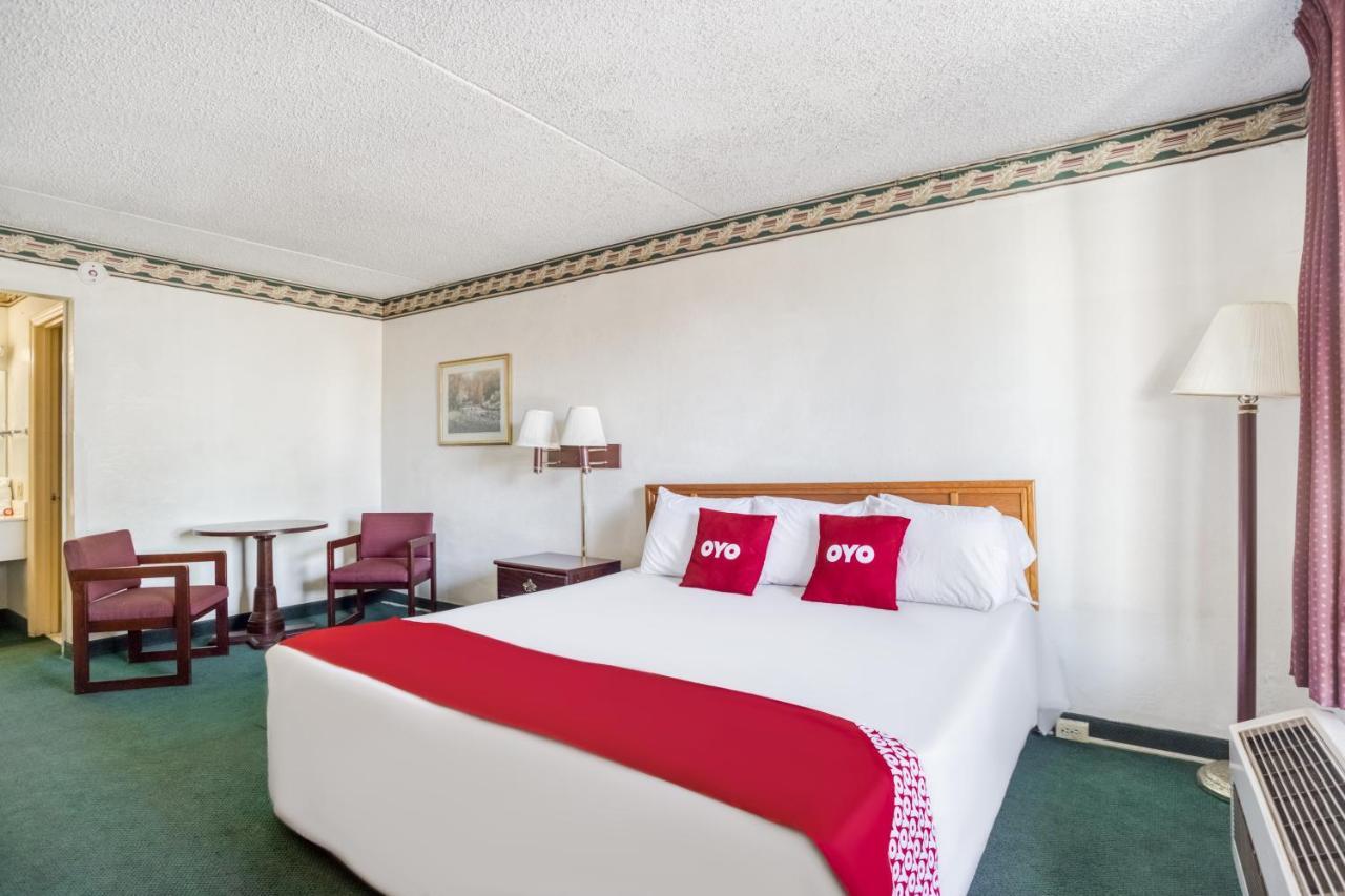 Hotel Walterboro Southwest Exterior photo